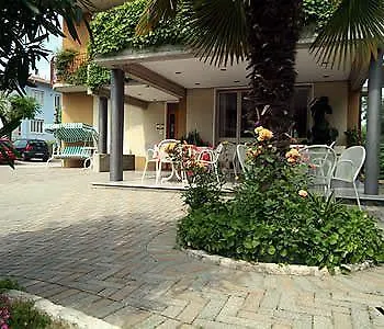 ***  סירמיונה Hotel Marolda איטליה