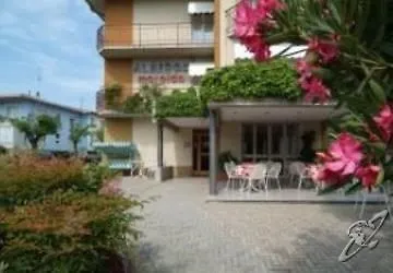 סירמיונה Hotel Marolda