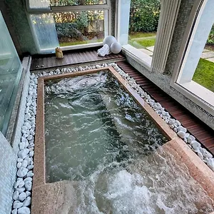 Acqua מלון דירות